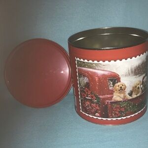 CHRISTMAS TIN puppies